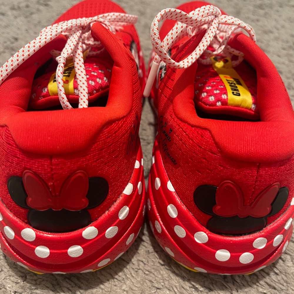 Brooks RunDisney Minnie Mouse Ghost Max 2 - Never Worn Women’s 7.5 - Picture 5 of 7